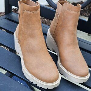 A.n.a Dorick Block Heel Booties Sz 7